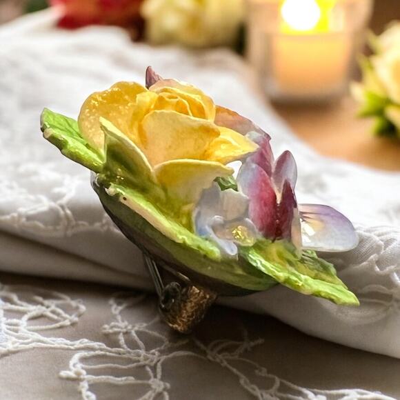 Crown Staffordshire Porcelain Floral Brooch-Handcrafted England-Pin-Vintage-Bone - Picture 6 of 6